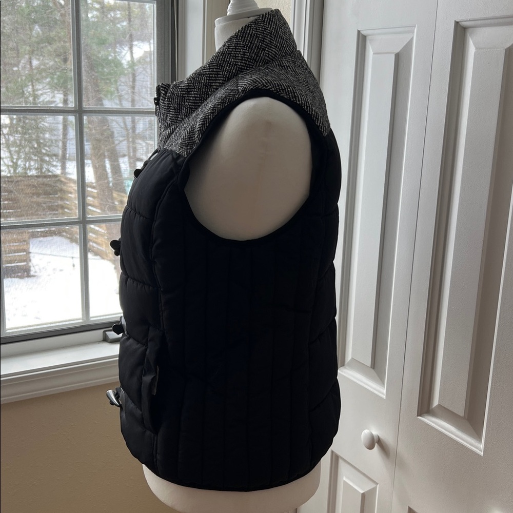 Ruff Hewn Black and White Puffer Vest with Toggle Details - Picture 4 of 8